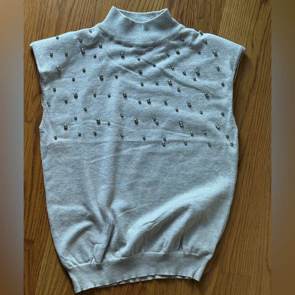 Elegant Gray Sleeveless Sweater with Embellishments